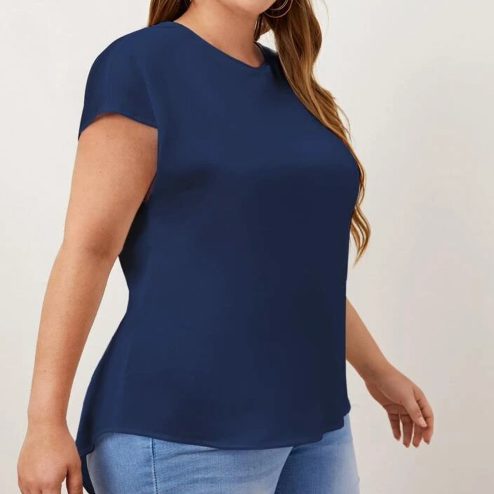 Plus size navy blue twist back blouse - Picture 5 of 15